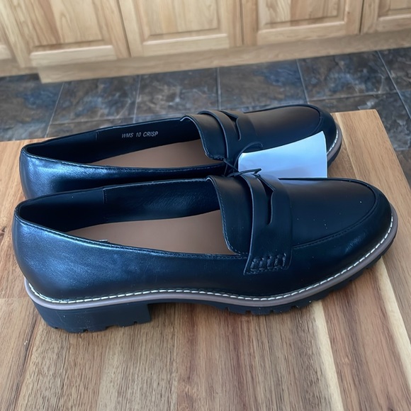 Dolce Vita Women's Black Loafers size 10 NWT - Picture 3 of 8